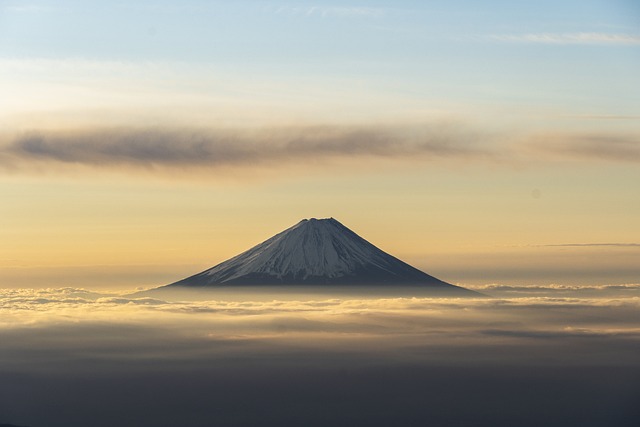 雲海の富士山
